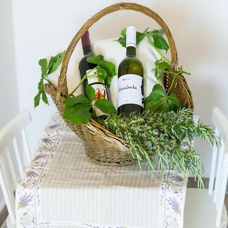 Luna - Two Bedroom With Sea View