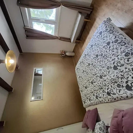 Luna - Two Bedroom With Sea View *