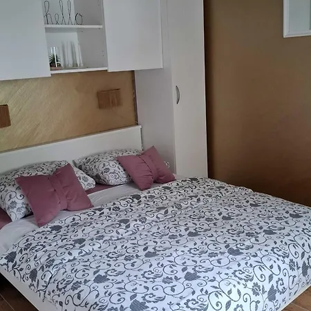 Luna - Two Bedroom With Sea View