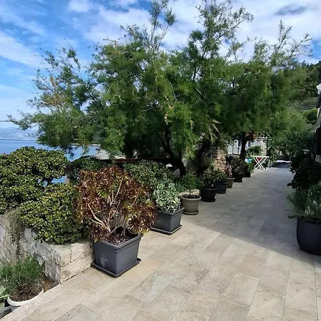 Luna - Two Bedroom With Sea View *